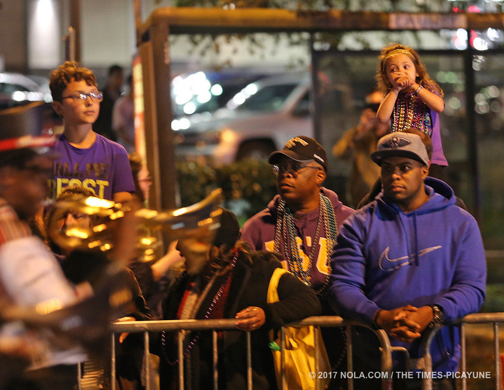 Krewe of Athena 2017 rolls down Metairie route: See photos
